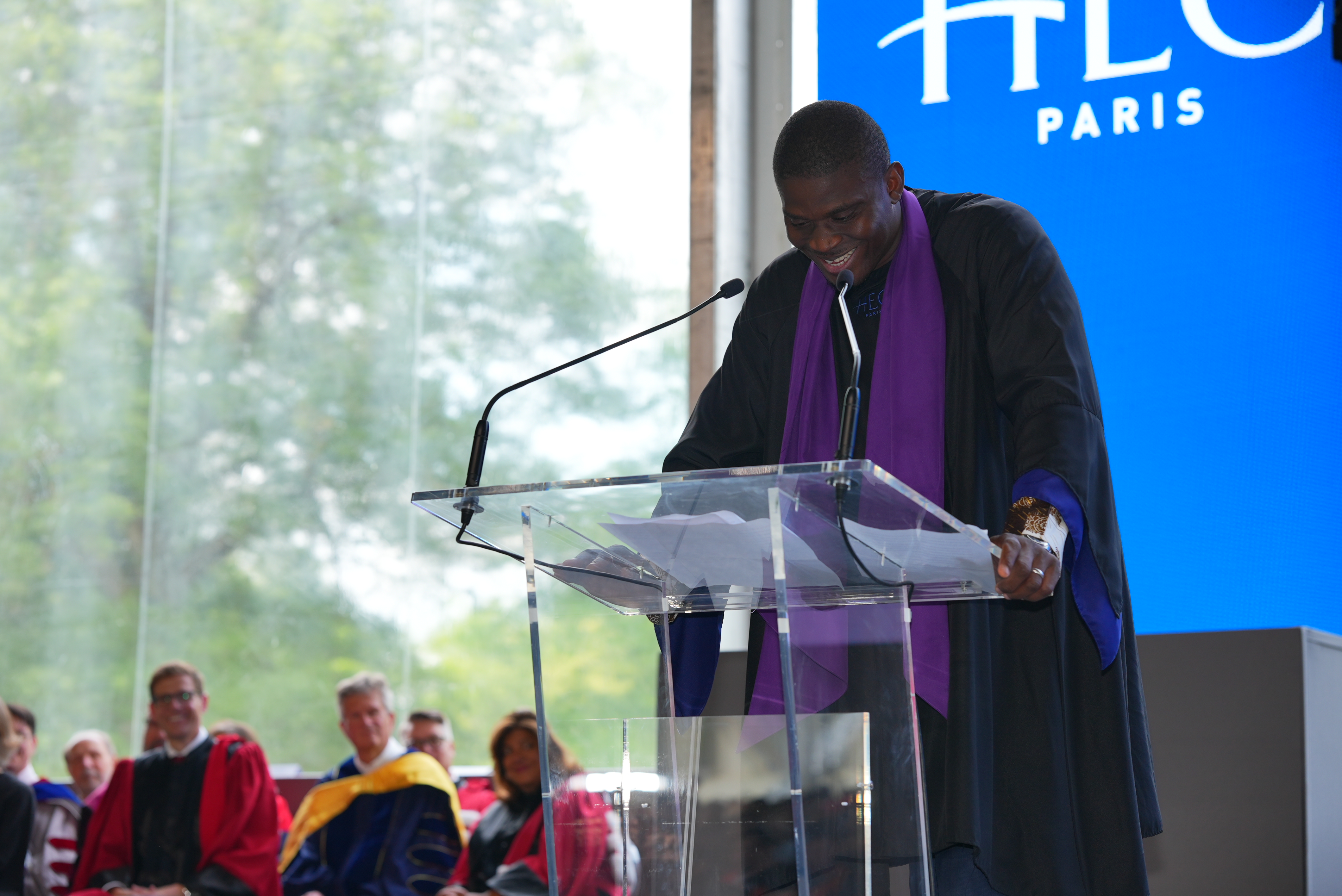 Discours de promotion du MBA HEC Paris — un moment de gratitude devant la promotion et le corps académique.
